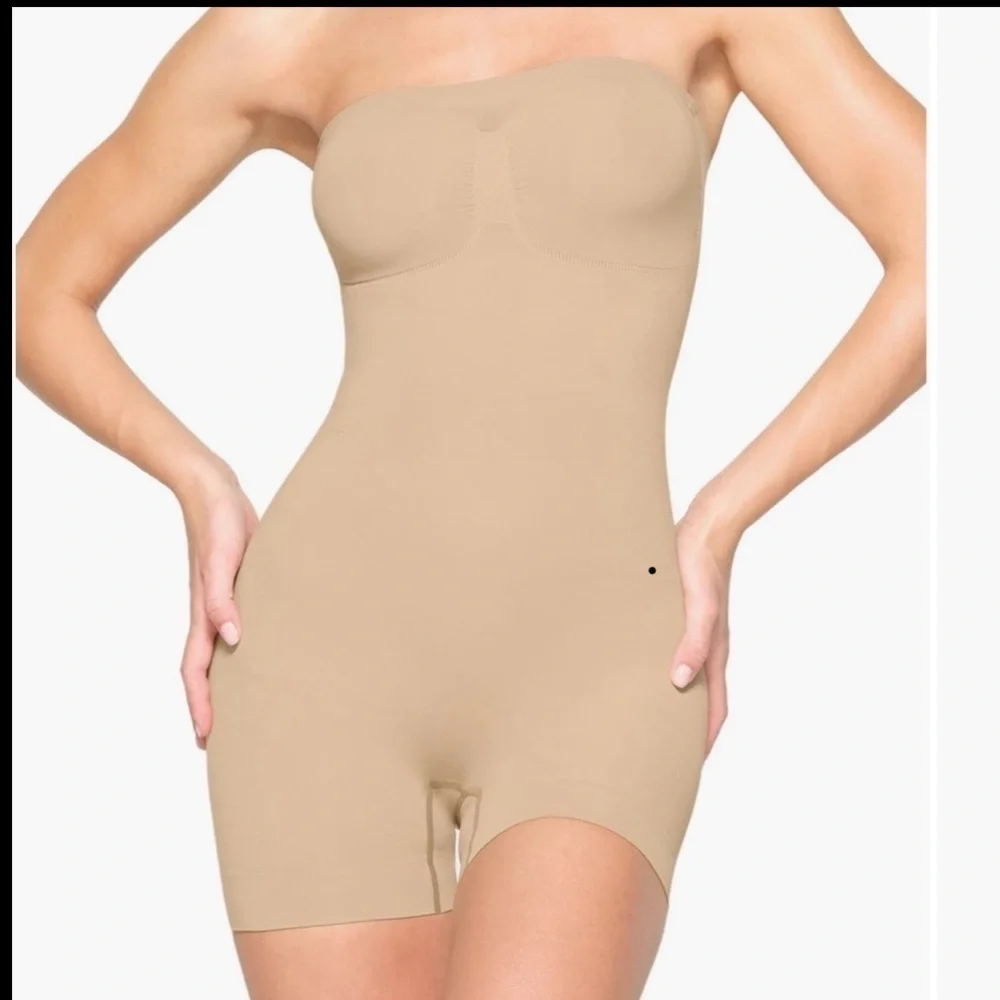 NEW SKIMS clay seamless sculpt strapless Shorty bodysuit new in pkg/no box - Picture 7 of 7
